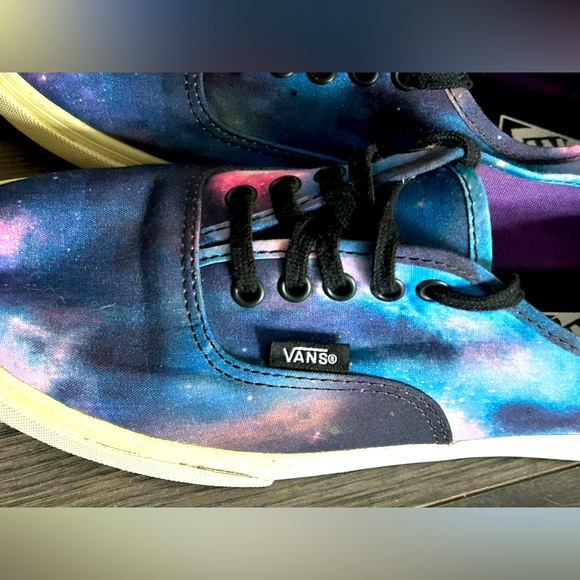 VANS off the wall galaxy design womens size 7 sneakers - Picture 4 of 6
